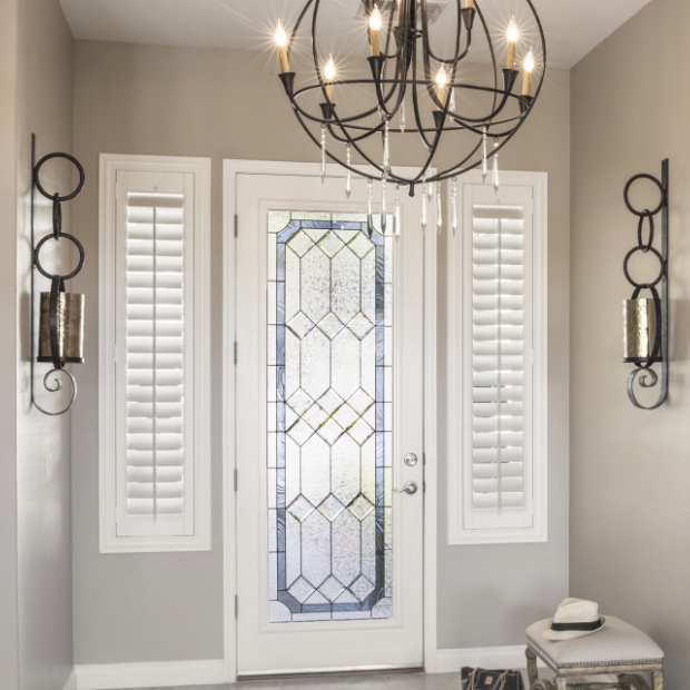 Sidelight shutters in Bluff City